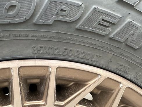 Used 2016 GMC Sierra 3500 Denali w/ Duramax Plus Package image 38