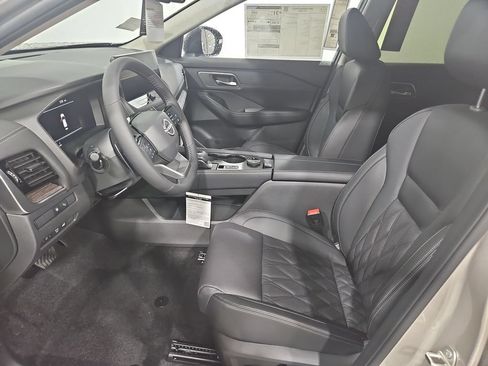 New 2026 Nissan Rogue Platinum AWD/4WD image 10