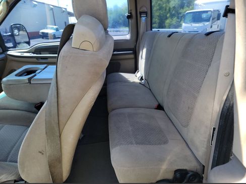 Used 2004 Ford F350 XL image 17