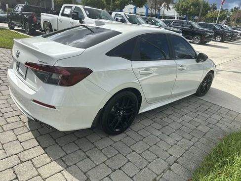 Used 2025 Honda Civic Sport image 17