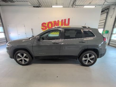 Used 2020 Jeep Cherokee Limited AWD/4WD image 2