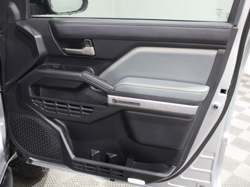 Used 2025 Toyota Tacoma 4x4 Double Cab Hybrid image 29