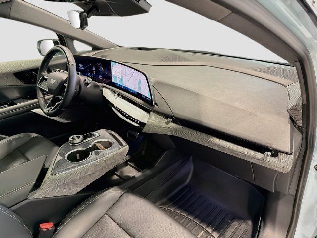 Certified 2025 Cadillac Optiq Sport 2 AWD/4WD image 26