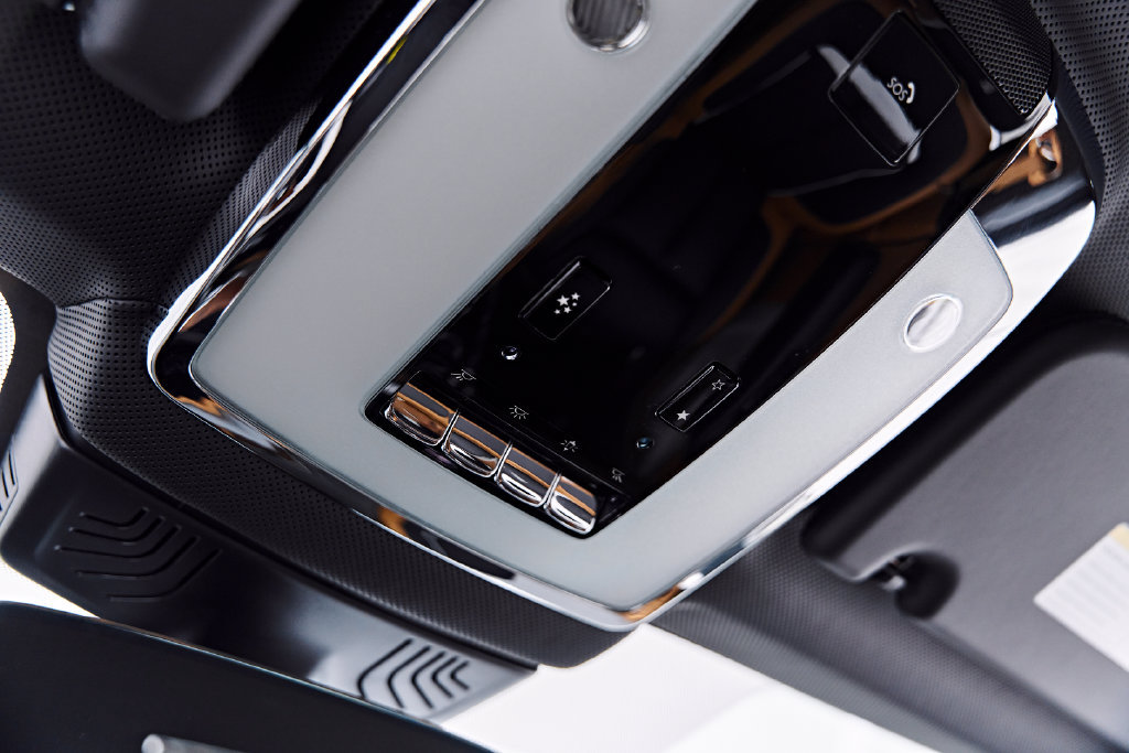 Used 2025 Rolls-Royce Cullinan AWD/4WD image 98