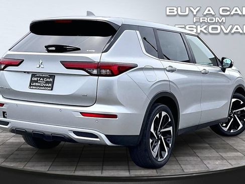 Used 2023 Mitsubishi Outlander SE AWD/4WD image 13