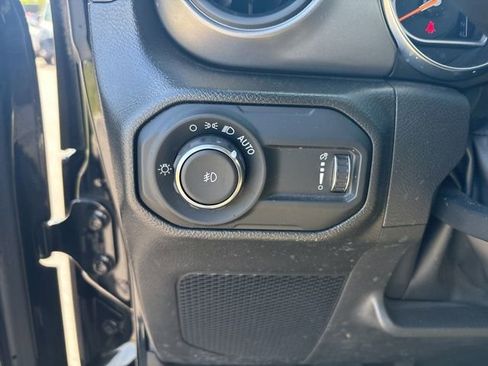 Used 2023 Jeep Wrangler Sport S image 29