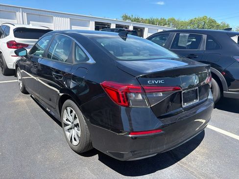 Used 2023 Honda Civic LX image 2