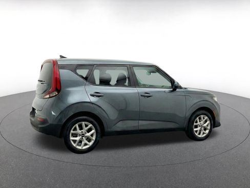 Used 2025 Kia Soul LX w/ LX Technology Package FWD image 11