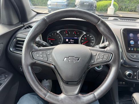 Used 2022 Chevrolet Equinox RS w/ RS Leather Package image 11