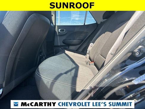 Used 2024 Hyundai Venue SEL image 34