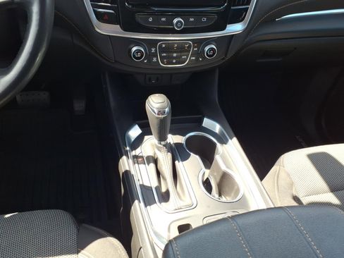 Used 2019 Chevrolet Traverse LT AWD/4WD image 21