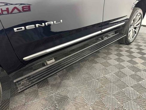Used 2021 GMC Yukon Denali w/ Denali Premium Package image 39
