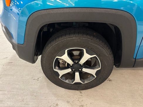 Used 2022 Jeep Renegade Trailhawk AWD/4WD image 6