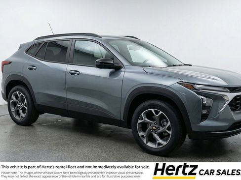 Used 2025 Chevrolet Trax LT w/ LT Convenience Package image 1