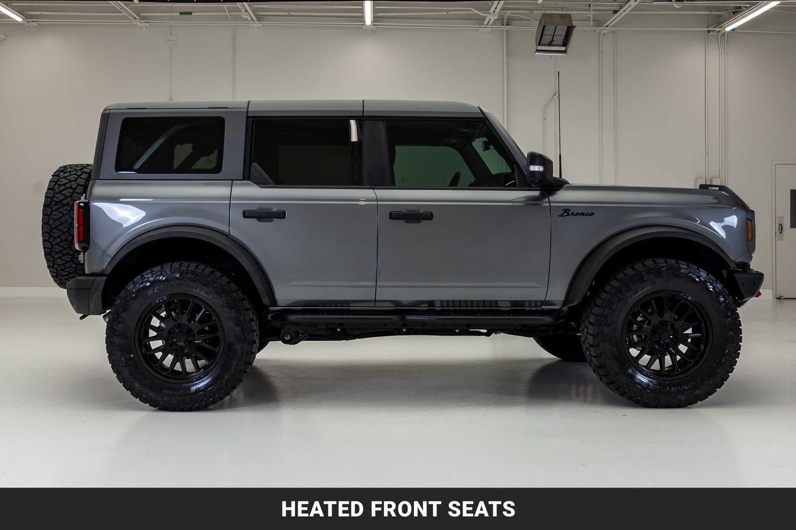 Used 2024 Ford Bronco Badlands AWD/4WD image 11
