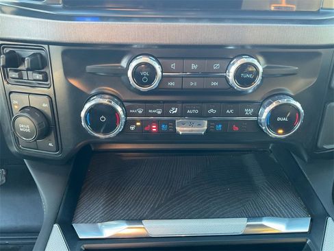 Used 2024 Ford F450 Platinum w/ FX4 Off-Road Package image 29