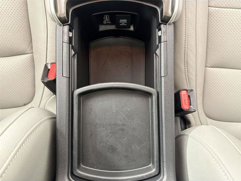 Used 2019 Honda Accord EX image 31