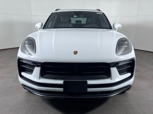Certified 2026 Porsche Macan AWD/4WD image 10