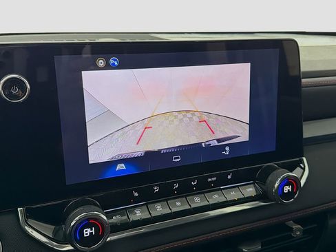 Used 2025 Chevrolet Colorado Z71 image 18