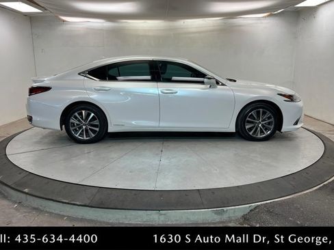 Used 2021 Lexus ES 300h w/ Accessory Package 2 image 6