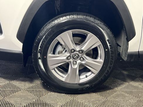Used 2025 Toyota RAV4 XLE FWD image 13