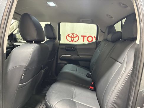 Used 2023 Toyota Tacoma SR5 RWD image 17