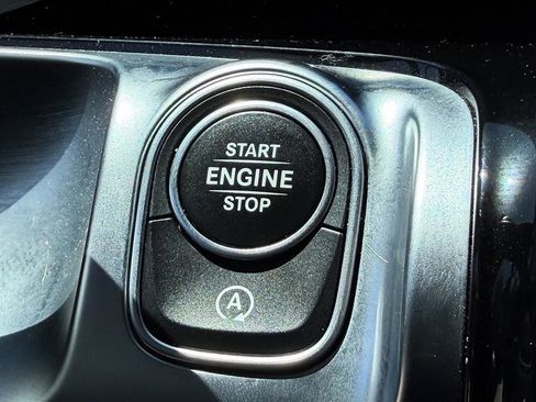 Used 2023 Mercedes-Benz GLB 250 image 26