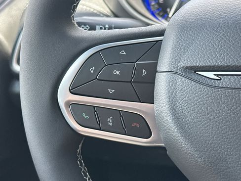 New 2027 Chrysler Pacifica Select AWD/4WD image 28