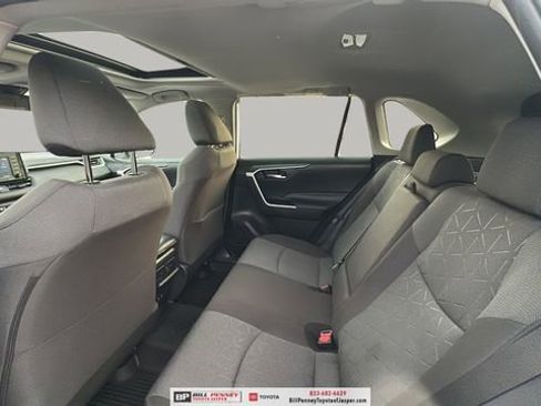 Used 2020 Toyota RAV4 XLE w/ Convenience Package image 13
