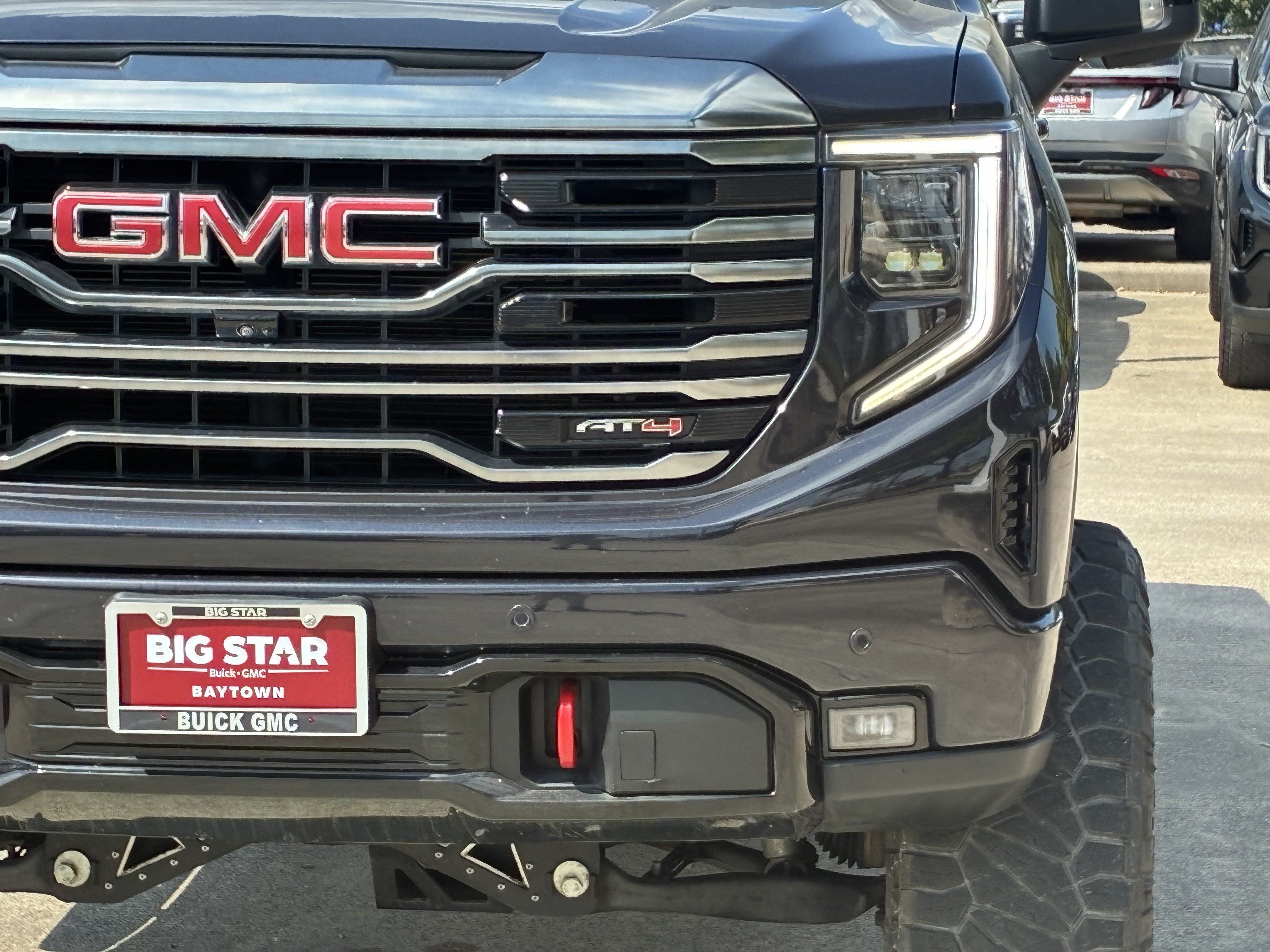 Used 2023 GMC Sierra 1500 AT4 w/ AT4 Premium Package AWD/4WD image 5