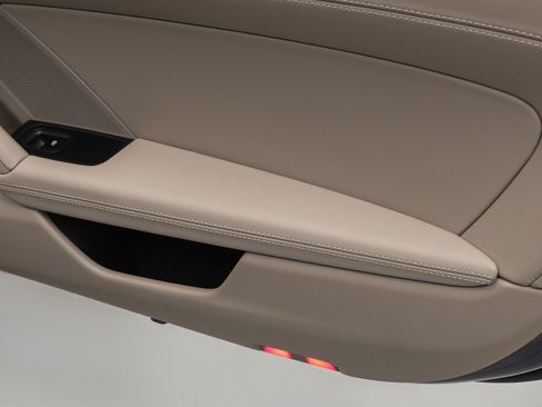 Certified 2025 Porsche 911 Carrera RWD image 33