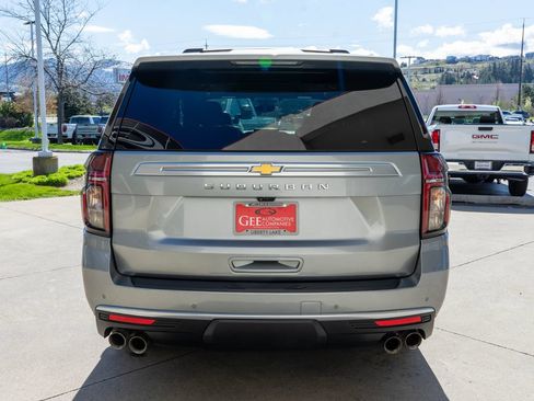 Used 2024 Chevrolet Suburban High Country AWD/4WD image 6