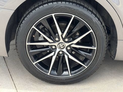 Used 2021 Toyota Camry SE FWD image 7