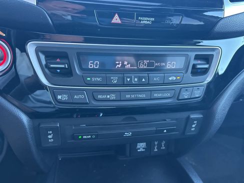 Used 2017 Honda Pilot Touring image 47