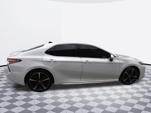 Used 2018 Toyota Camry XSE w/ Driver Assist Package FWD image 5