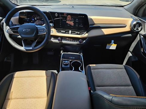 New 2026 Chevrolet Equinox ACTIV w/ Convenience Package III image 9