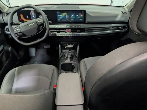 Used 2025 Kia K4 FWD image 11