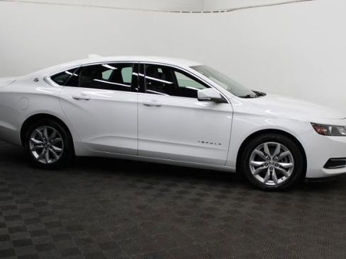 Used 2017 Chevrolet Impala LT image 3