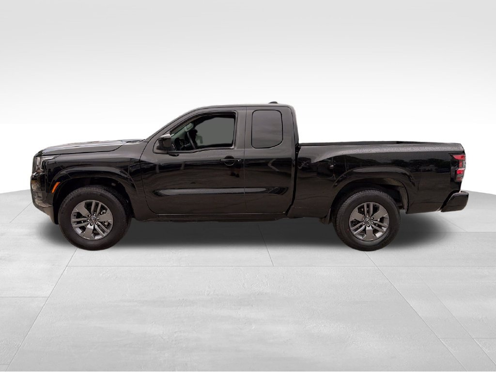 Used 2025 Nissan Frontier SV RWD image 4