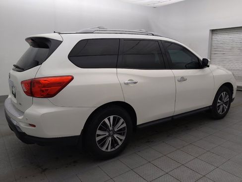 Used 2017 Nissan Pathfinder SL FWD image 10
