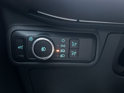 Used 2025 Ford Explorer Platinum w/ Ultimate Package image 35