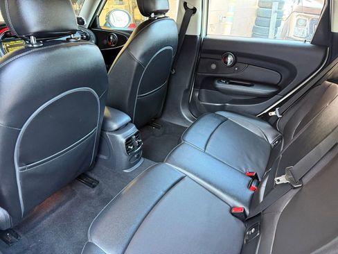 Used 2016 MINI Cooper Clubman FWD image 11