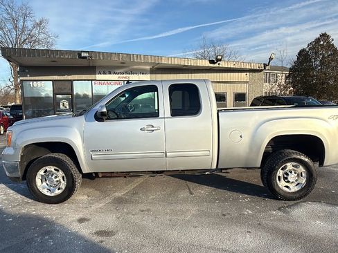 Used 2010 GMC Sierra 2500 SLT w/ SLT Convenience Package image 4