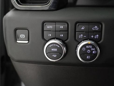 Used 2024 GMC Sierra 1500 AT4X AWD/4WD image 17