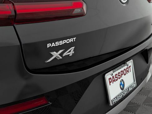 Certified 2023 BMW X4 xDrive30i w/ Convenience Package image 12