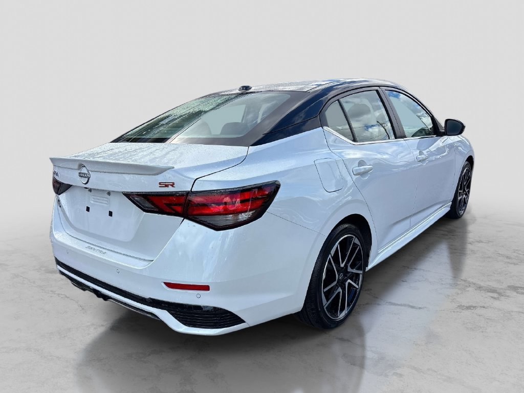 Used 2025 Nissan Sentra SR w/ Trunk Package FWD image 5