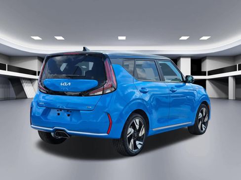 Used 2023 Kia Soul GT-Line FWD image 5