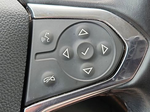 Used 2019 Chevrolet Traverse RS FWD image 24