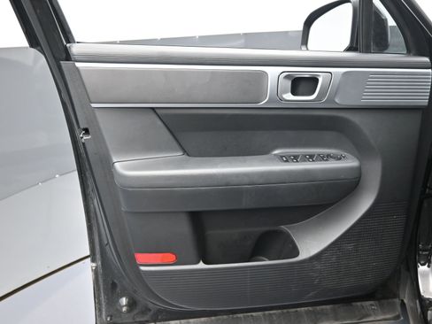 Used 2025 Hyundai Santa Fe SE image 16