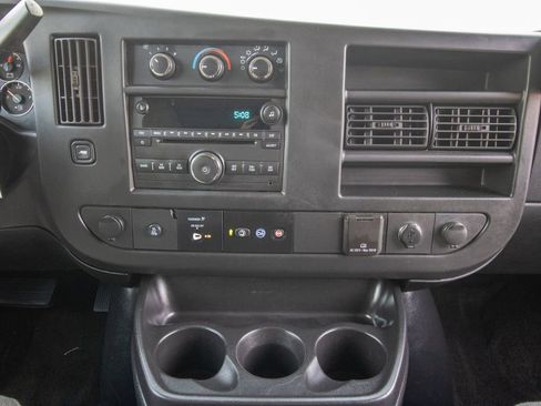 Used 2017 Chevrolet Express 3500 LT w/ LT Preferred Equipment Group image 20